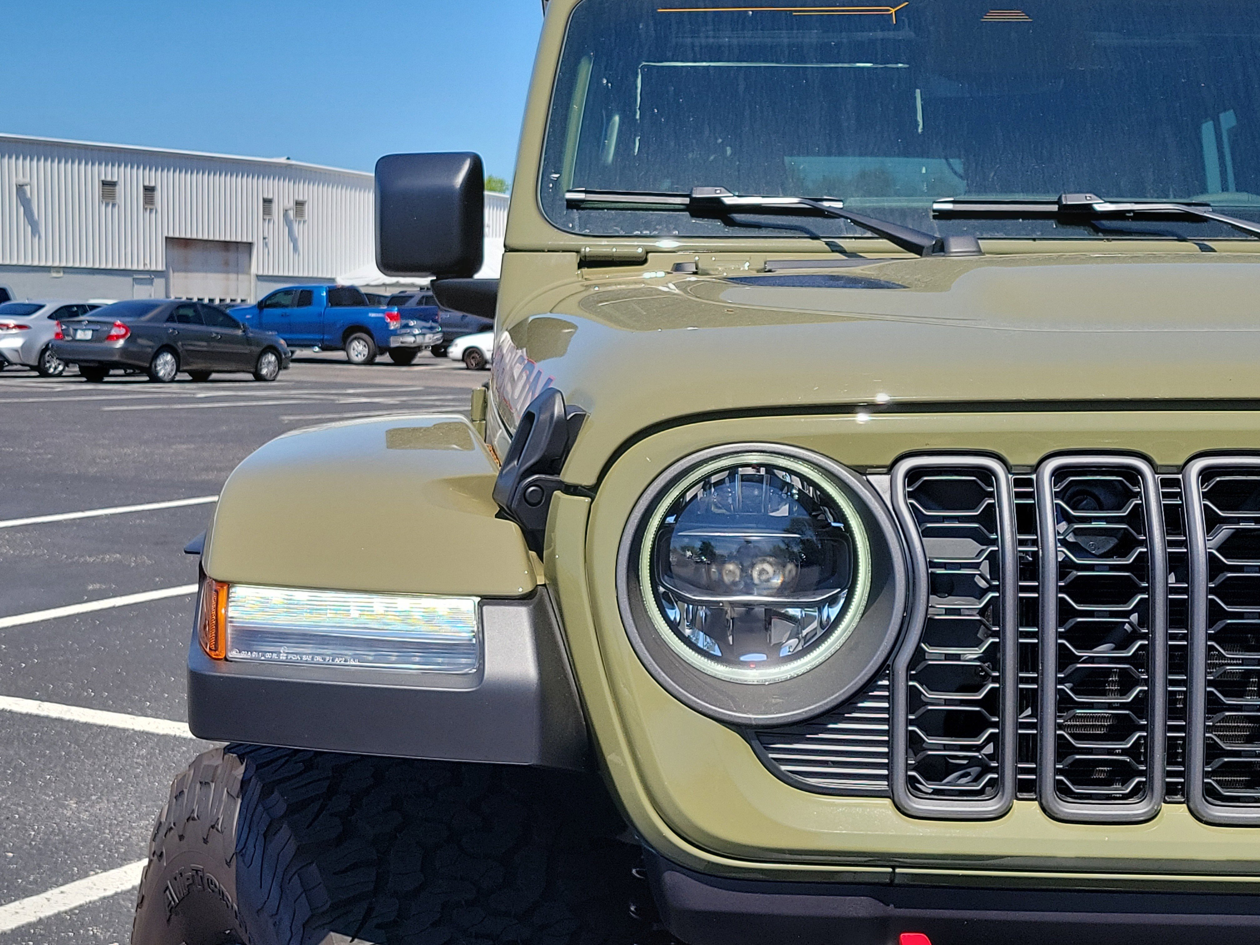 New 2026 Jeep Wrangler Unlimited Rubicon AWD/4WD image 7
