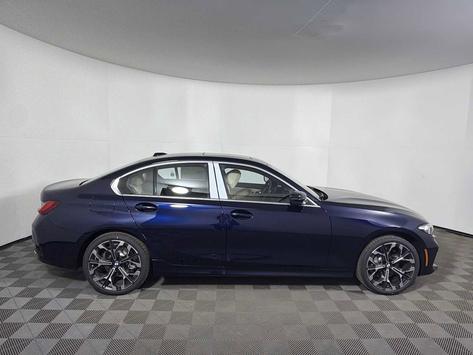 New 2026 BMW 330i xDrive Sedan w/ Convenience Package image 8