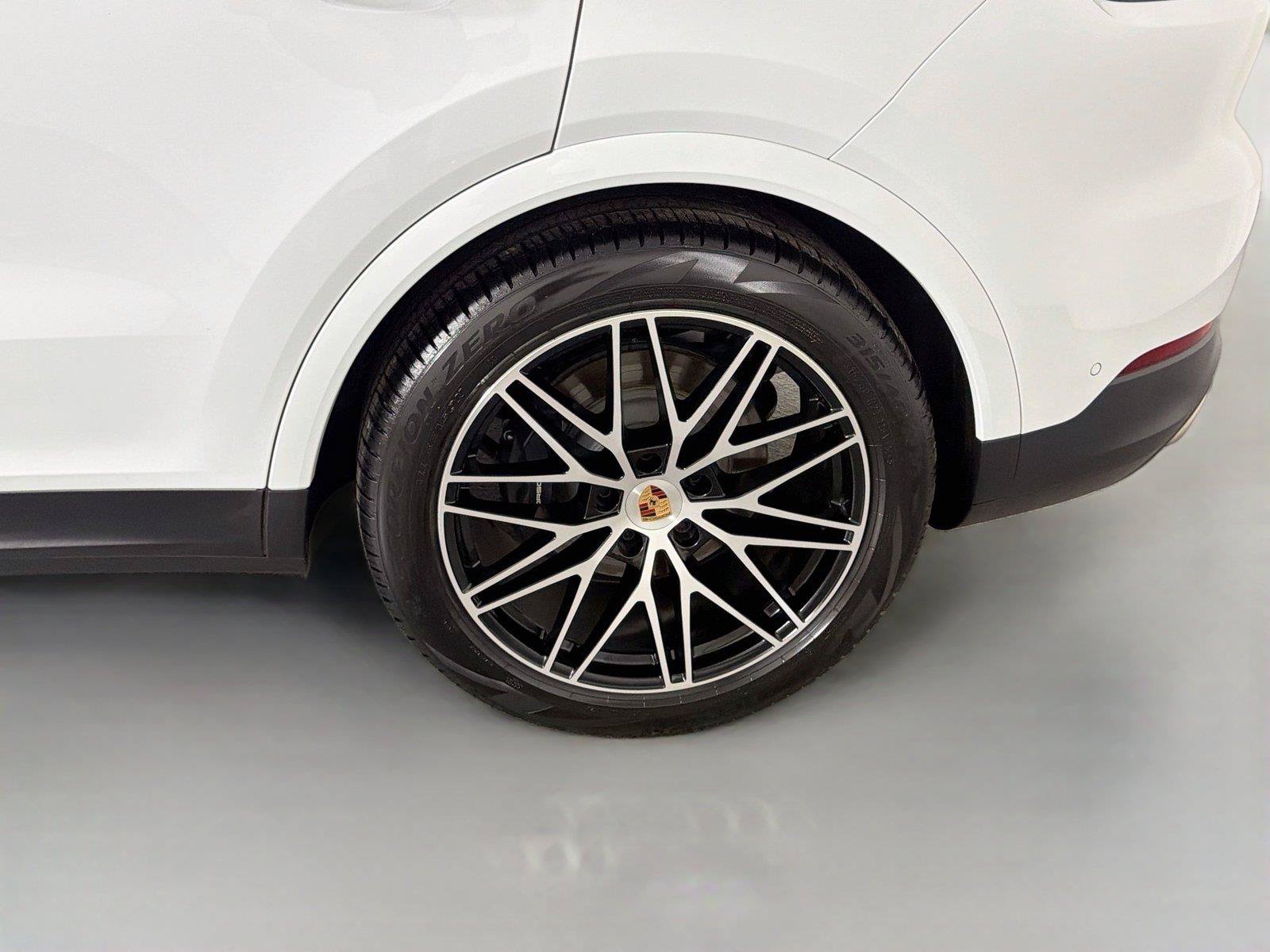 Certified 2026 Porsche Cayenne AWD/4WD image 12