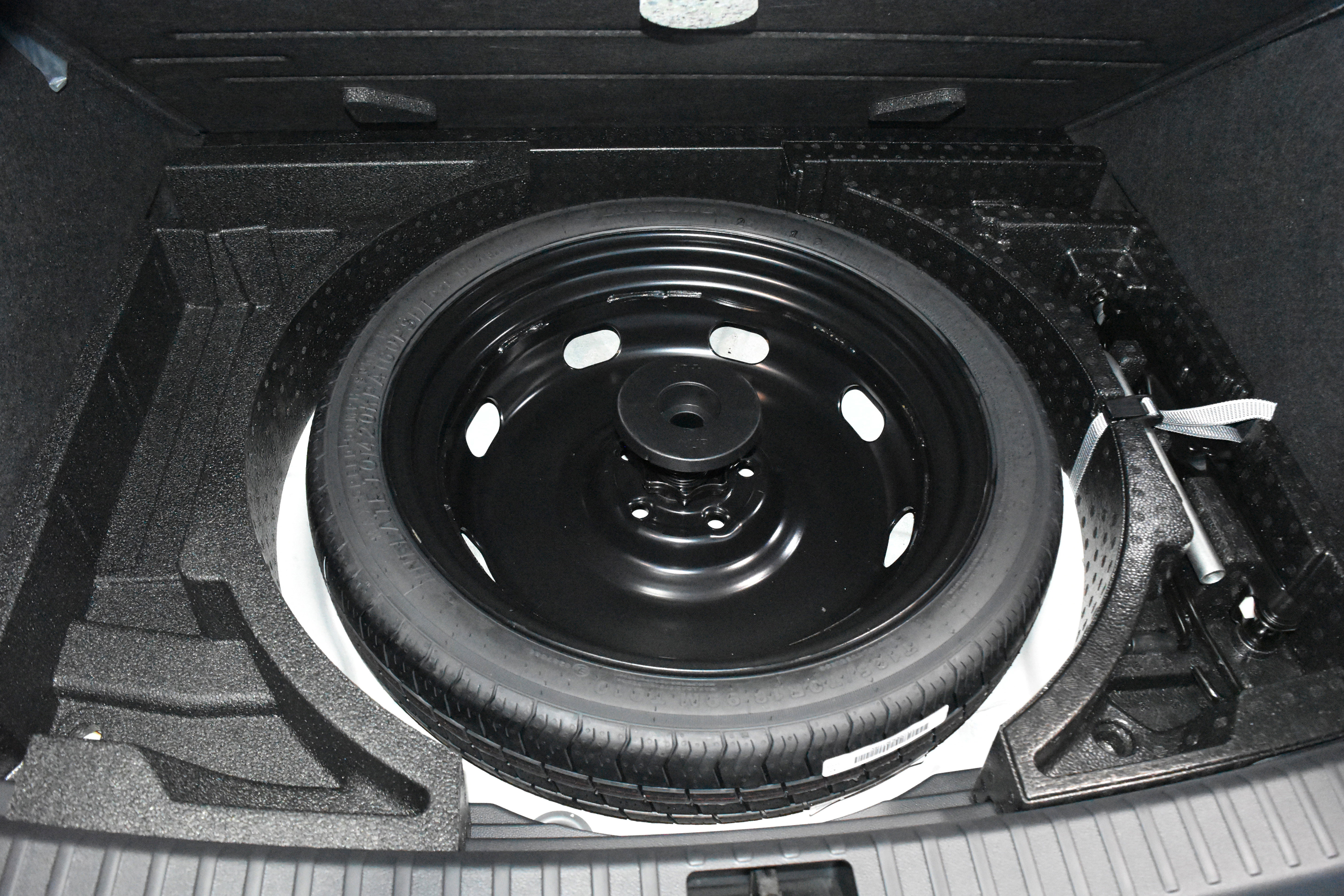 New 2025 Volkswagen Taos S image 23