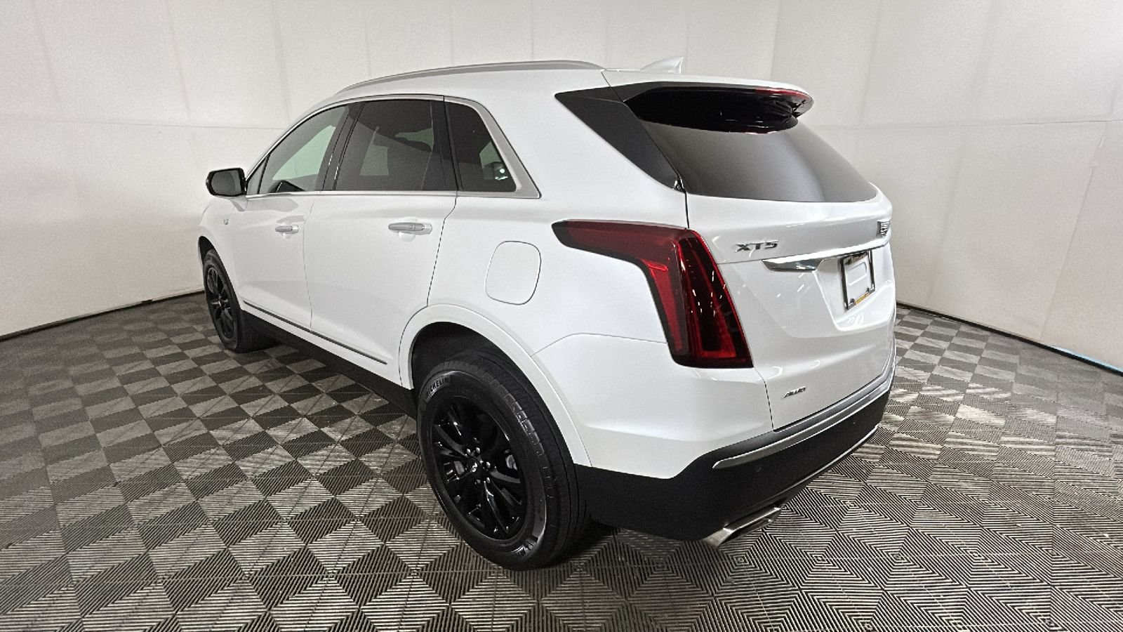 Used 2022 Cadillac XT5 Luxury AWD/4WD image 4