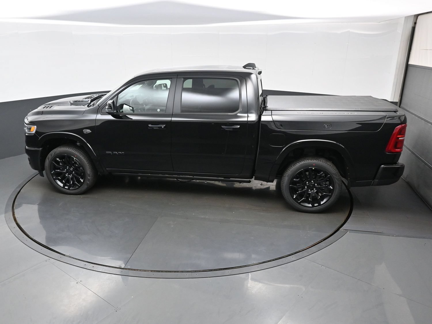 New 2027 RAM 1500 Limited AWD/4WD image 22