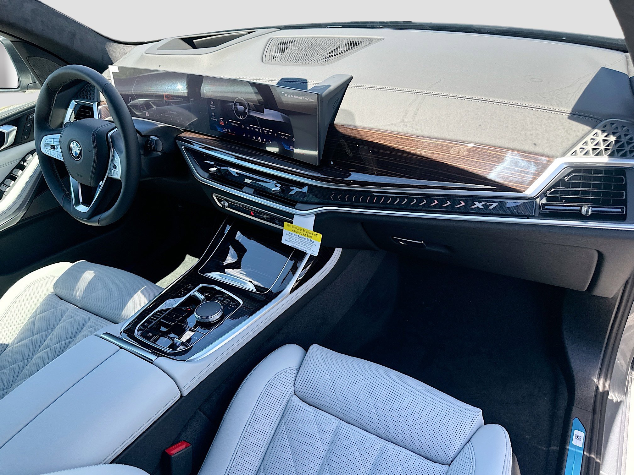 New 2026 BMW X7 xDrive40i w/ Premium Package image 24