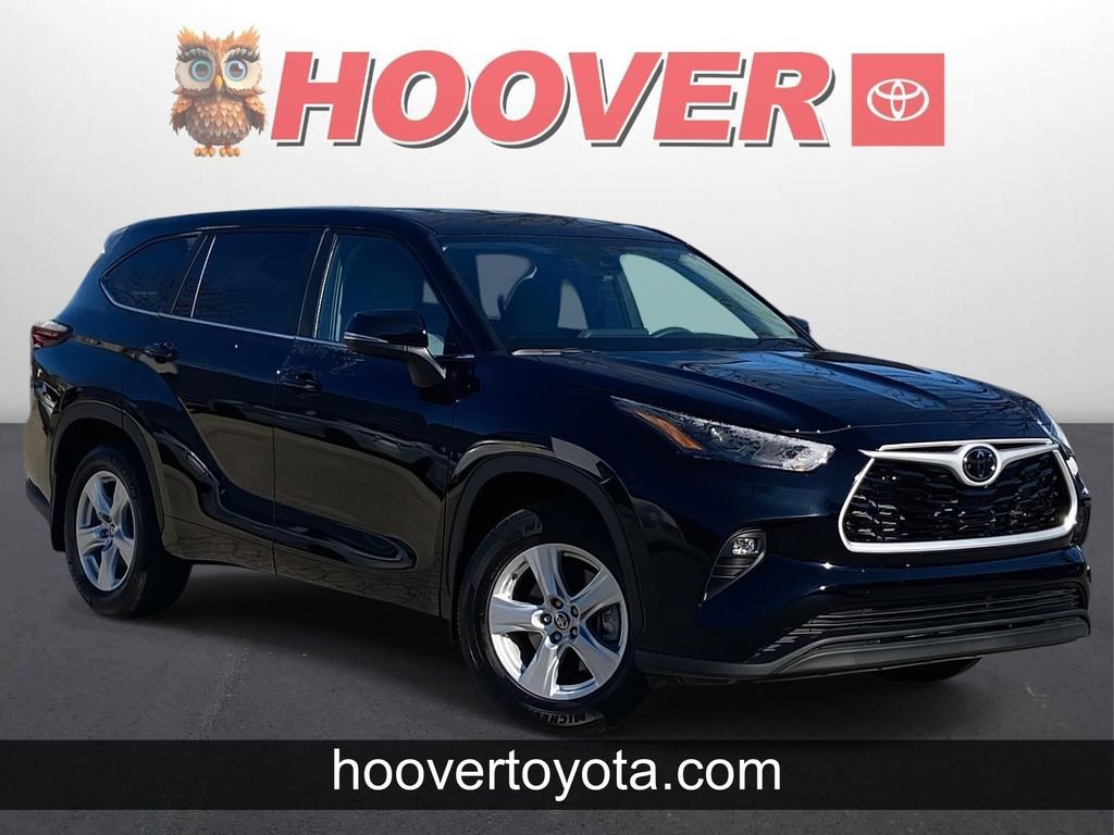Used 2025 Toyota Highlander LE