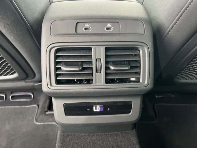 Used 2025 Audi Q5 Premium w/ Convenience Package image 9