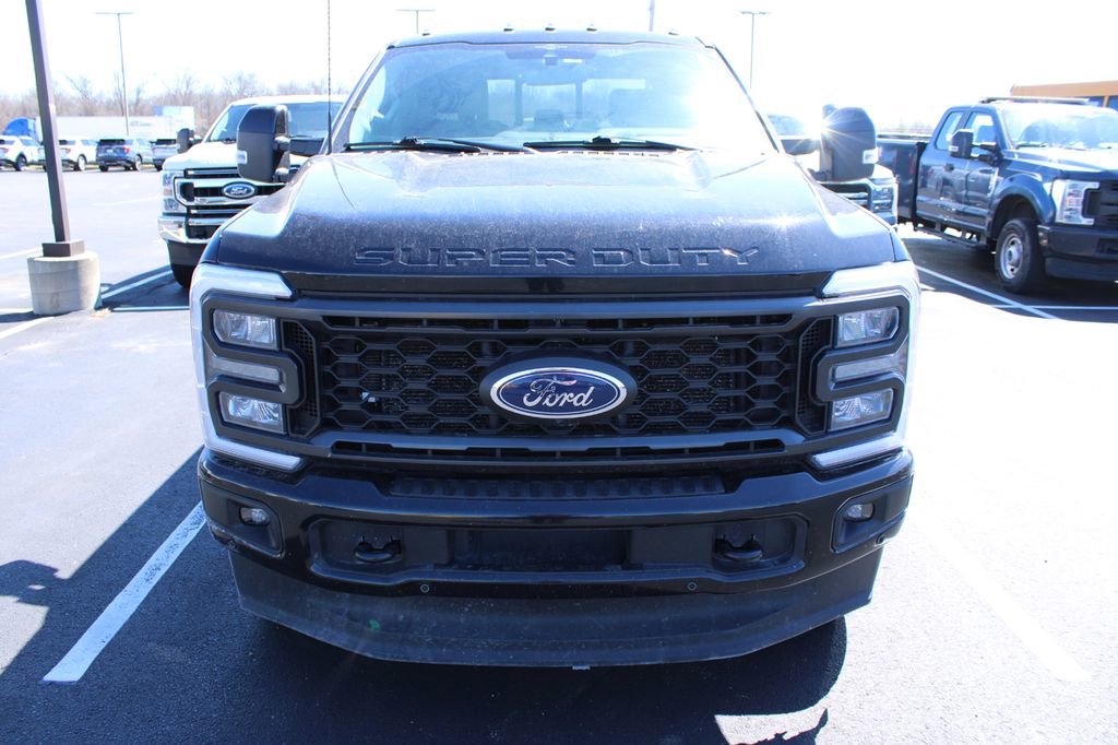 Used 2023 Ford F350 Lariat w/ Lariat Ultimate Package image 2