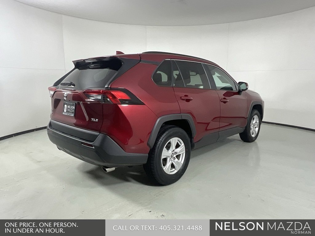 Used 2021 Toyota RAV4 XLE image 7