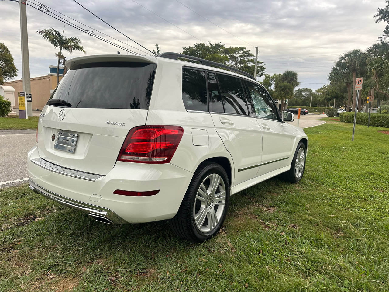 Used 2015 Mercedes-Benz GLK 350 4MATIC image 5