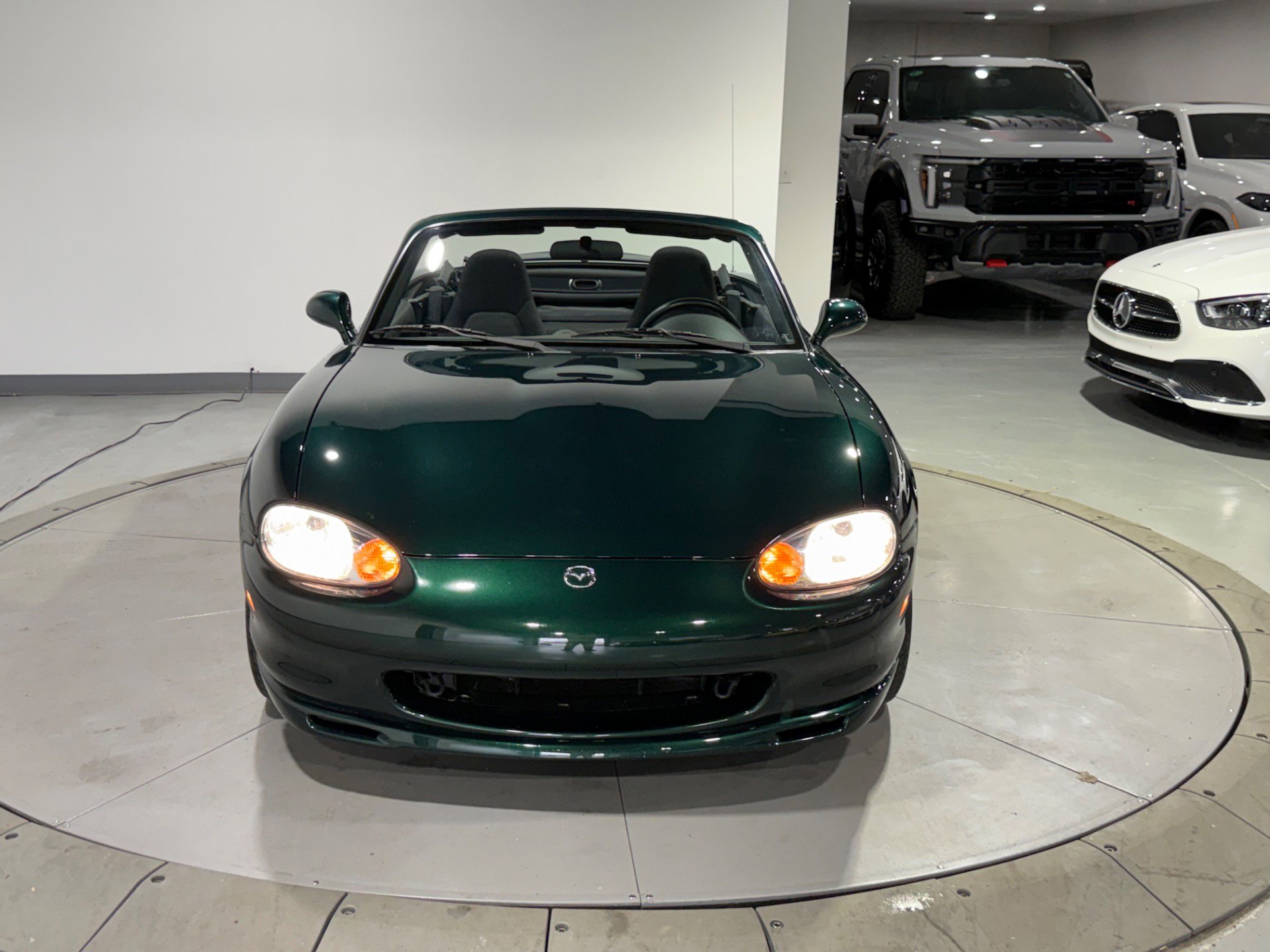 Used 1999 MAZDA MX-5 Miata RWD image 17