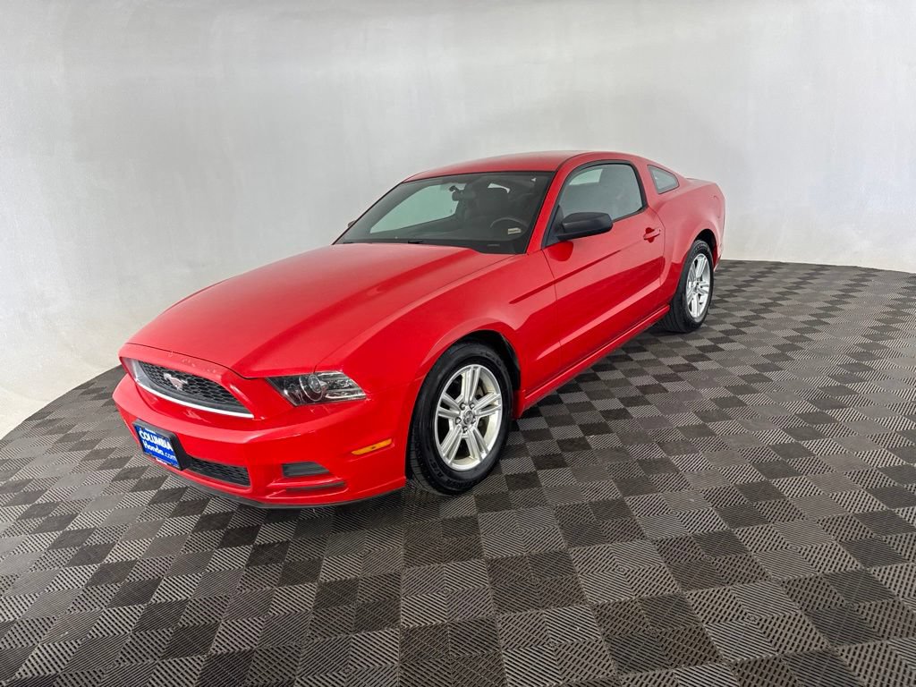 Used 2013 Ford Mustang Coupe RWD image 3