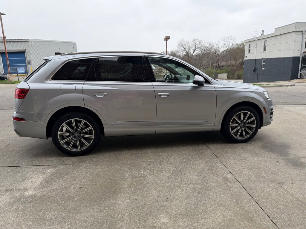 Used 2019 Audi Q7 3.0T Premium w/ Convenience Package AWD/4WD image 7