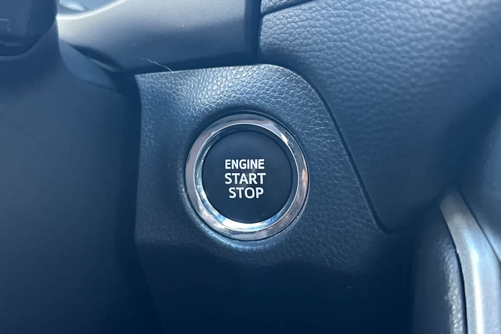 Used 2024 Toyota RAV4 XLE AWD/4WD image 25