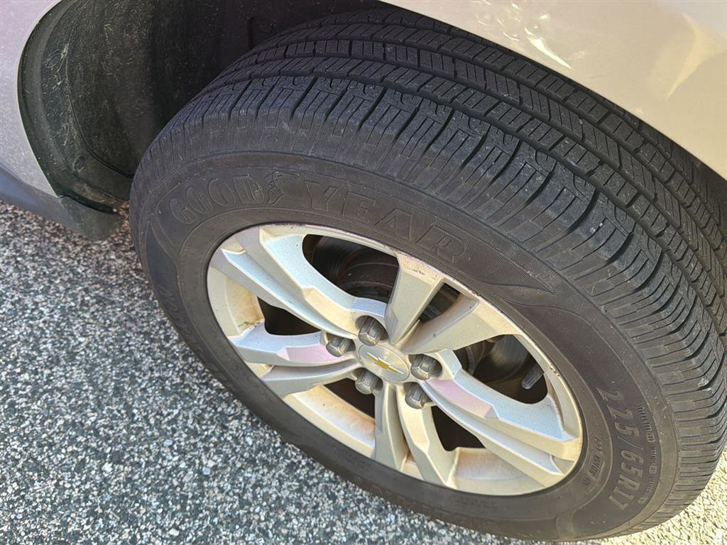 Used 2017 Chevrolet Equinox LS image 4