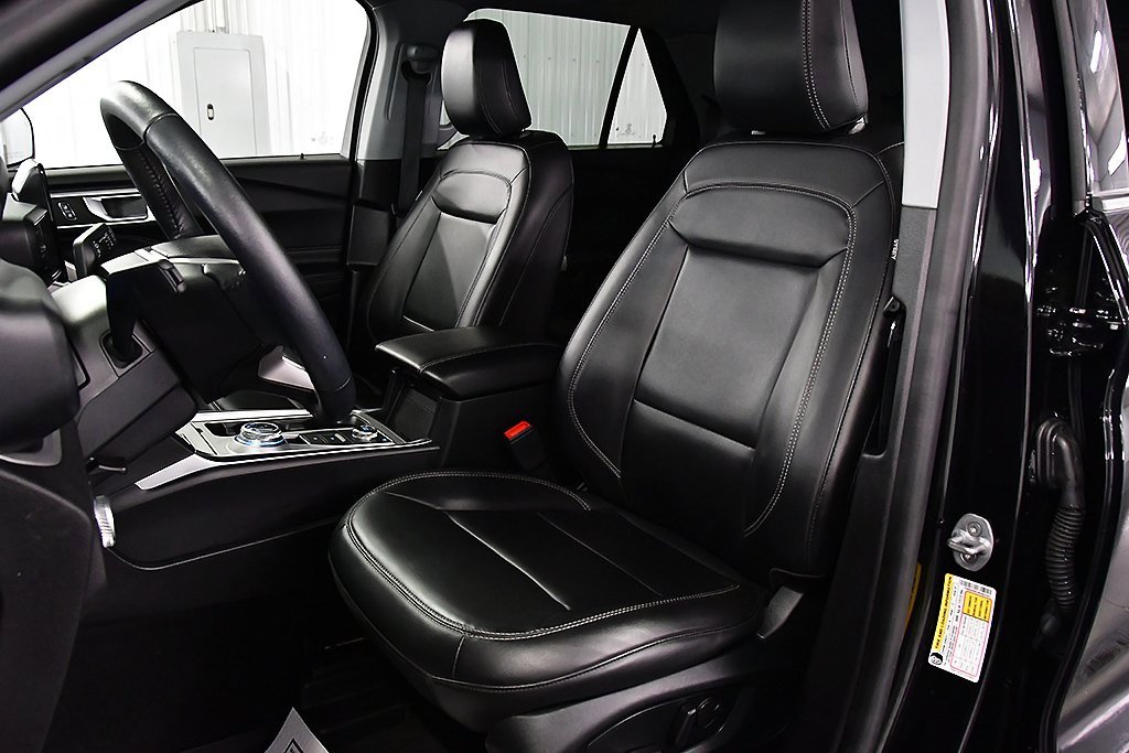 Used 2022 Ford Explorer XLT w/ Equipment Group 202A image 29
