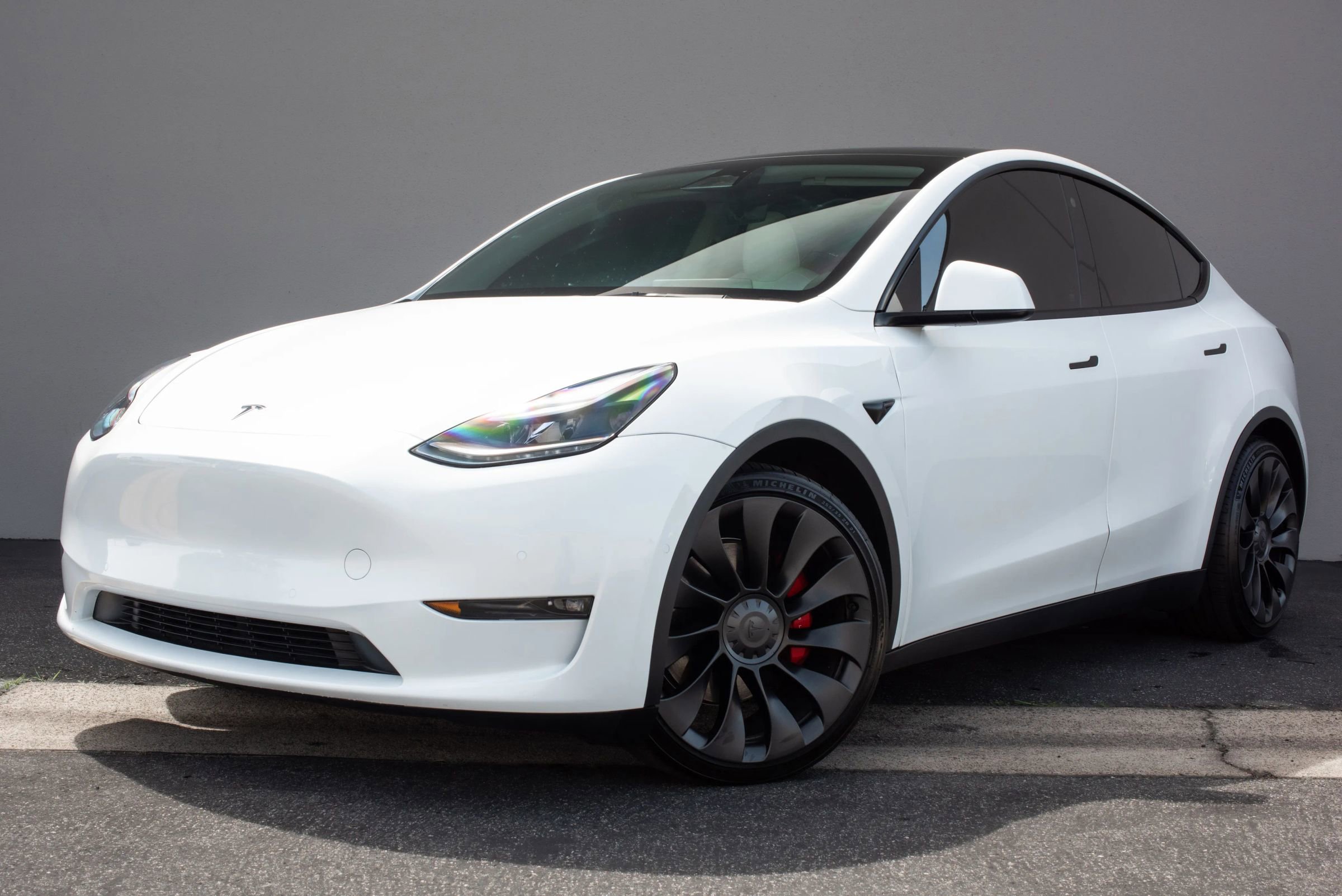 Used 2022 Tesla Model Y Performance image 1