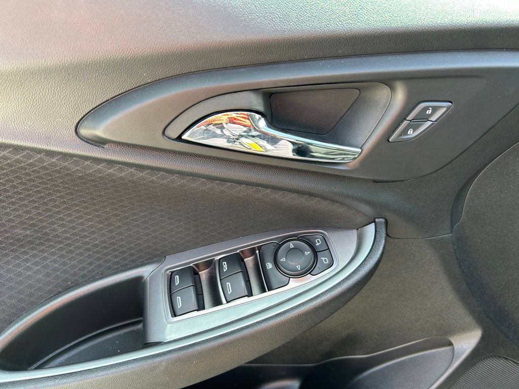 Used 2024 Chevrolet Malibu LT FWD image 19