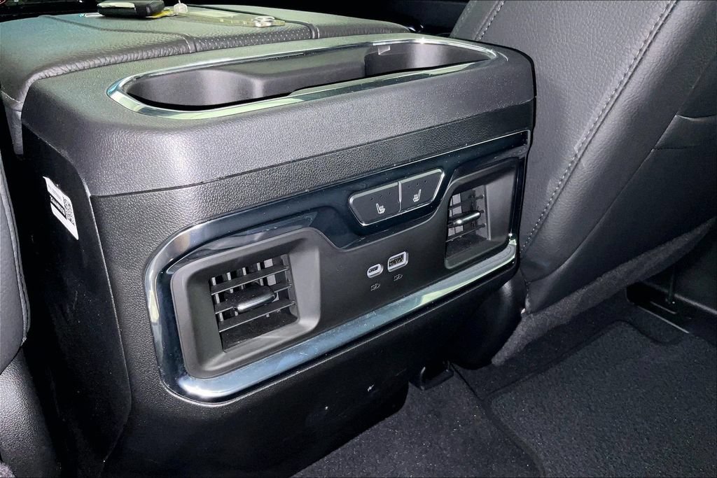 Used 2025 GMC Sierra 2500 Denali w/ Denali Reserve Package AWD/4WD image 31