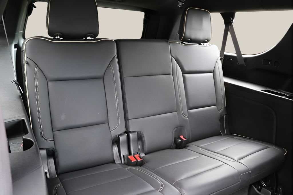 Used 2021 Chevrolet Suburban Premier w/ Premium Package RWD image 22