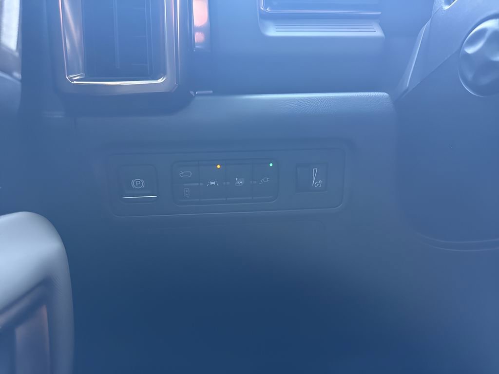 Used 2025 GMC Hummer EV 2X AWD/4WD image 31