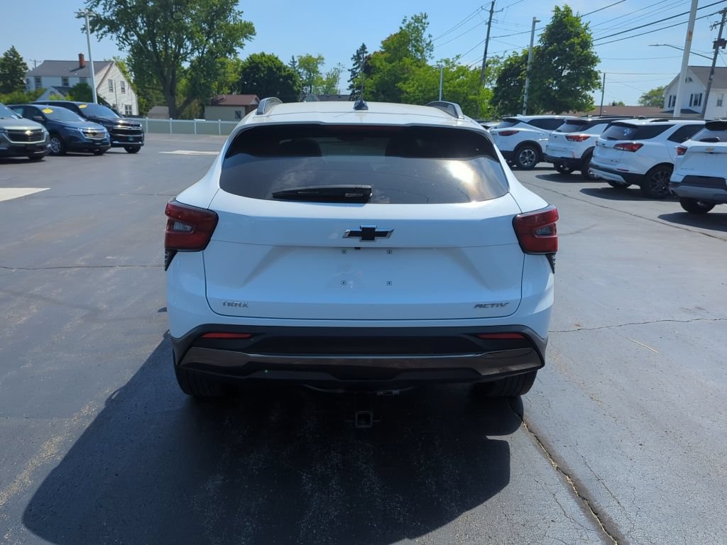 Certified 2024 Chevrolet Trax ACTIV w/ Sunroof Package FWD image 8