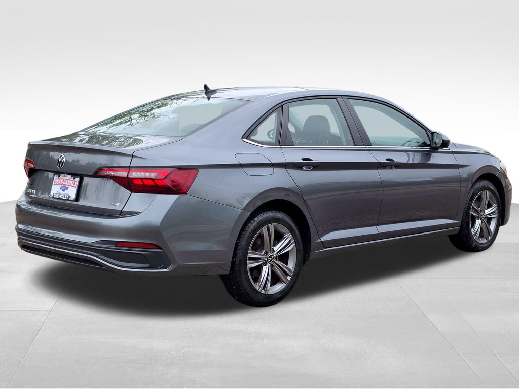 Used 2024 Volkswagen Jetta SE FWD image 7