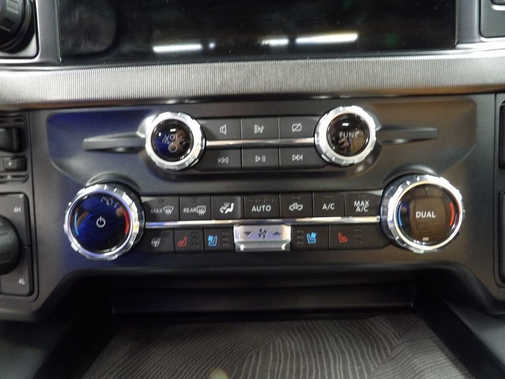 Used 2023 Ford F450 Platinum w/ FX4 Off-Road Package AWD/4WD image 59
