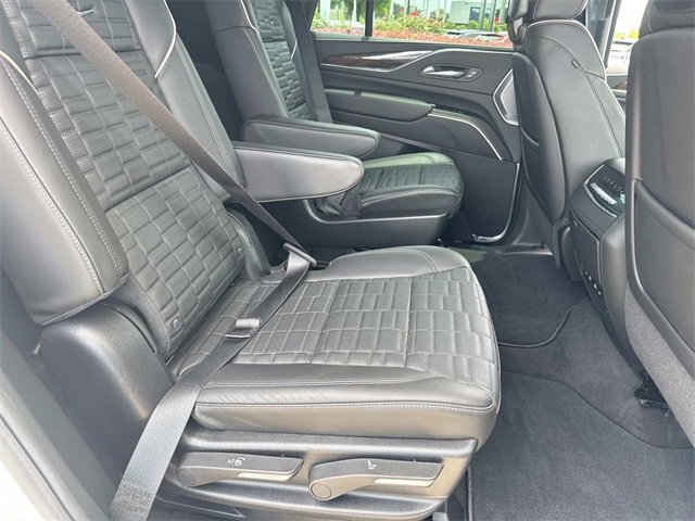 Used 2024 Cadillac Escalade Premium Luxury Platinum w/ Heavy-Duty Trailer Package image 11