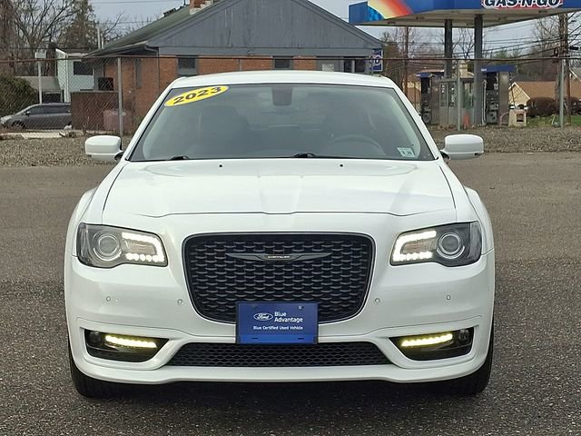 Used 2023 Chrysler 300 Touring L w/ Comfort Group AWD/4WD image 2