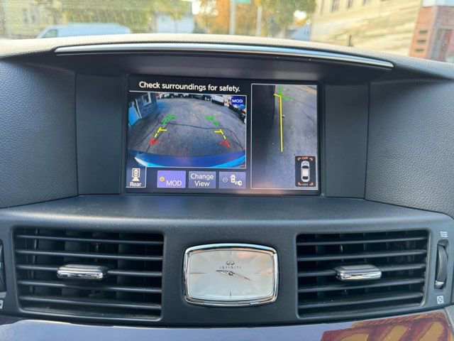 Used 2019 INFINITI Q70 Luxe w/ Sport Package image 19