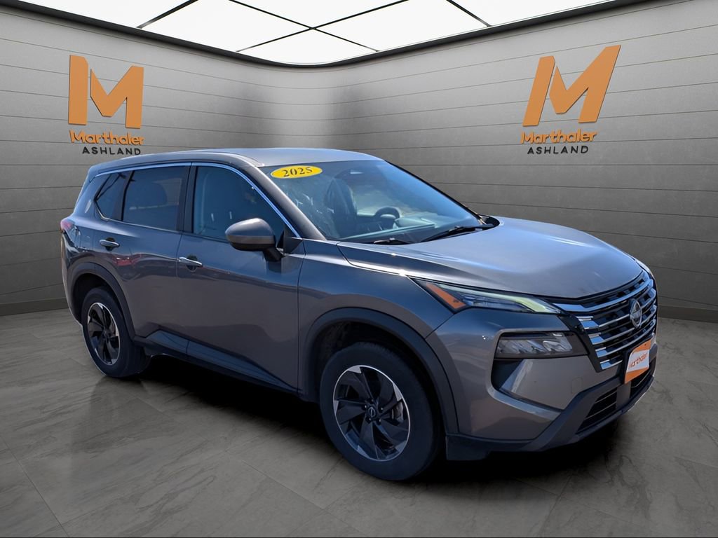 Used 2025 Nissan Rogue SV AWD/4WD image 7