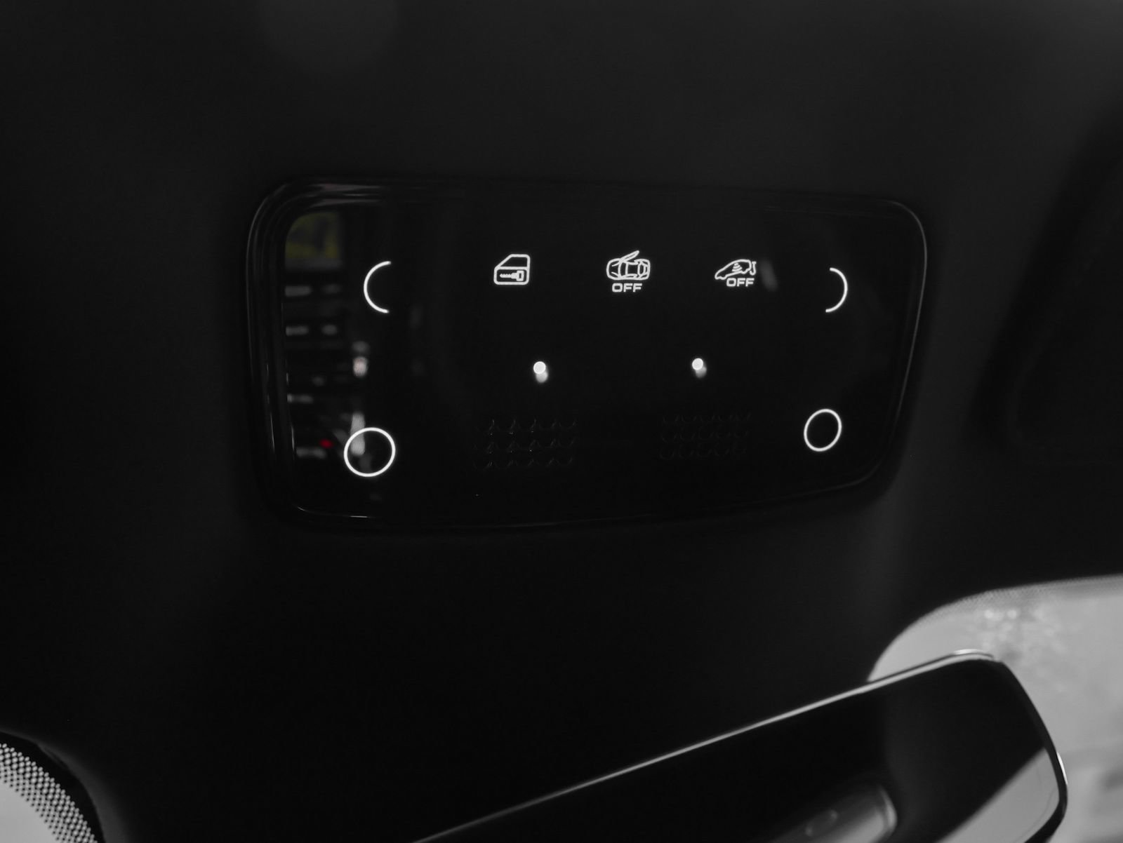 Used 2022 Ferrari SF90 Spider AWD/4WD image 65