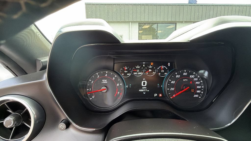 Used 2016 Chevrolet Camaro SS RWD image 18