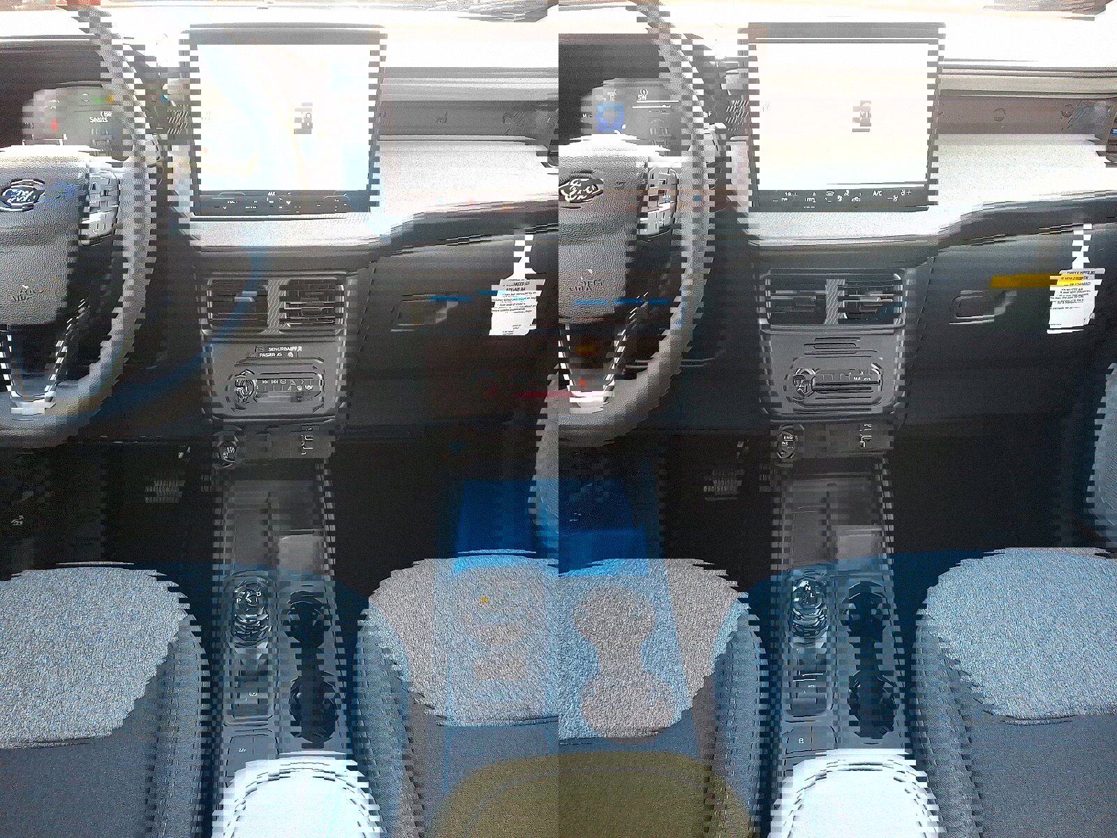 New 2025 Ford Maverick XLT image 17