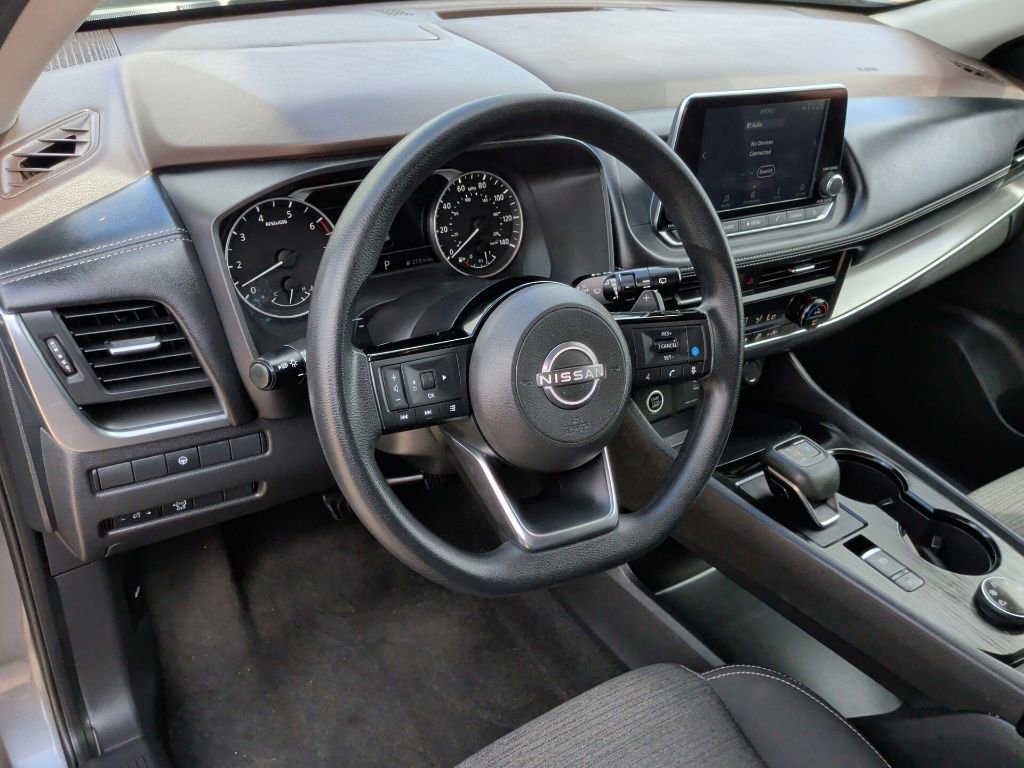 Used 2023 Nissan Rogue SV image 14