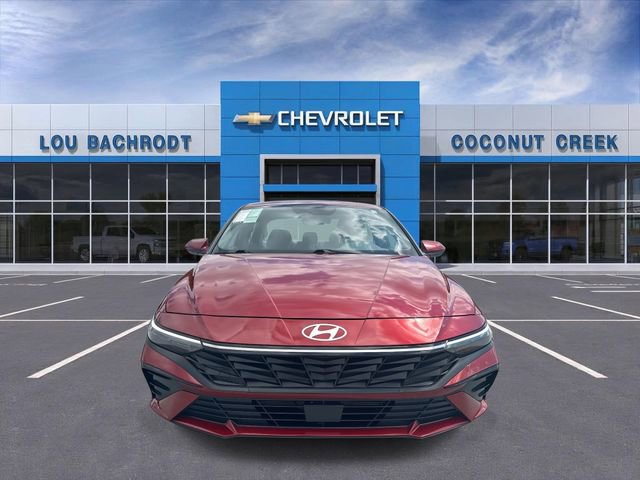 Used 2025 Hyundai Elantra SEL FWD image 3