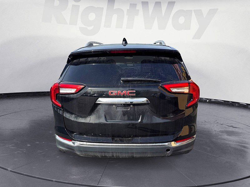 Used 2024 GMC Terrain SLT image 4