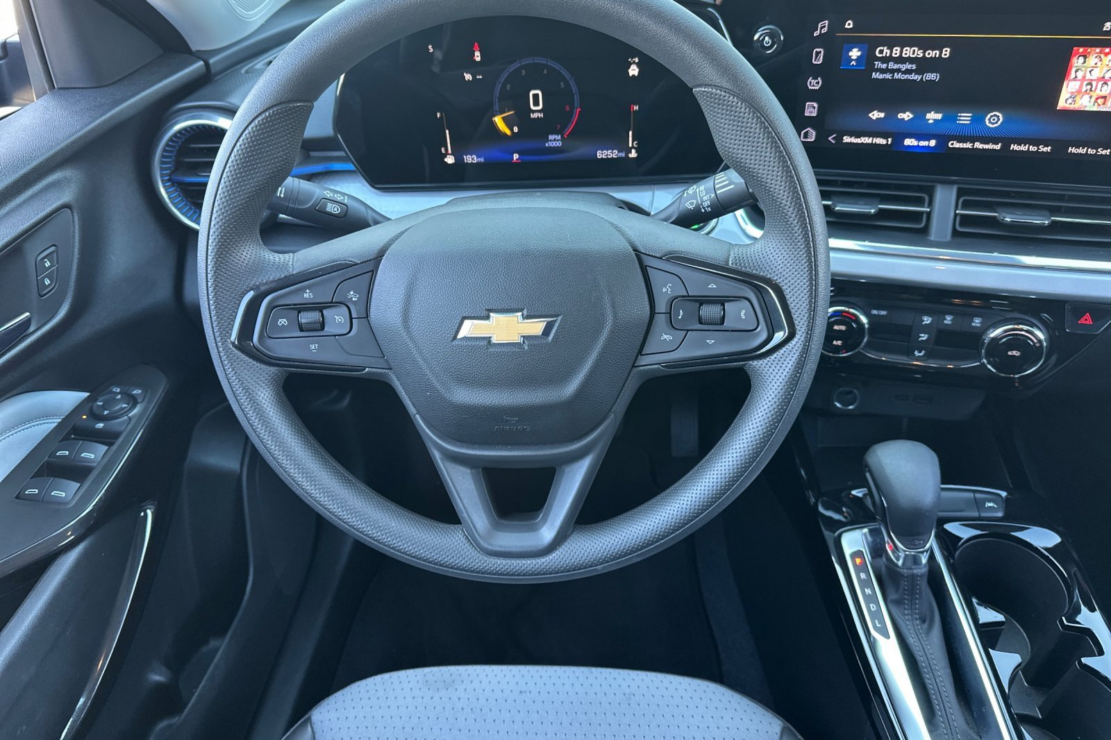 Used 2024 Chevrolet Trax LT image 17