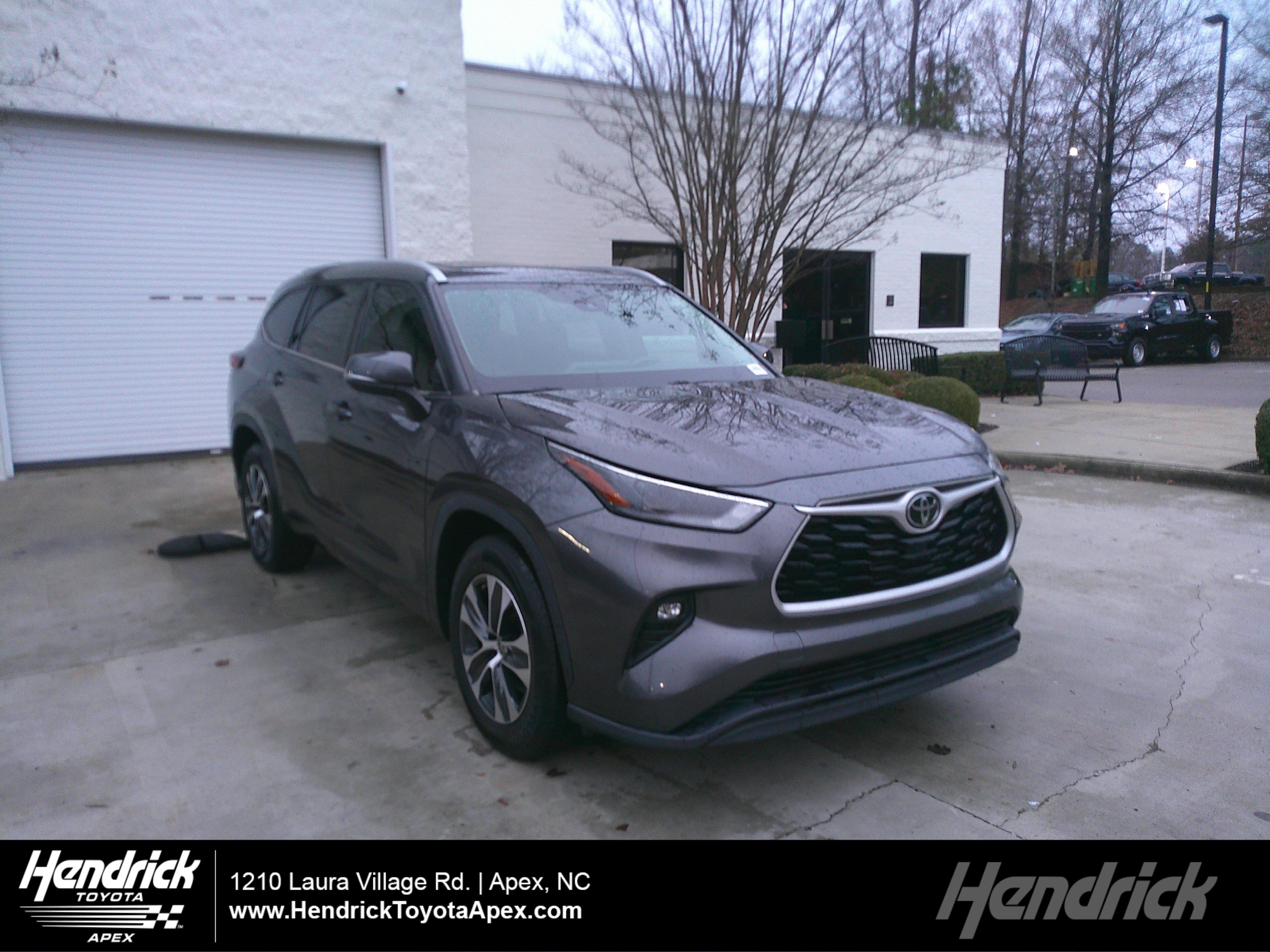 Used 2022 Toyota Highlander XLE