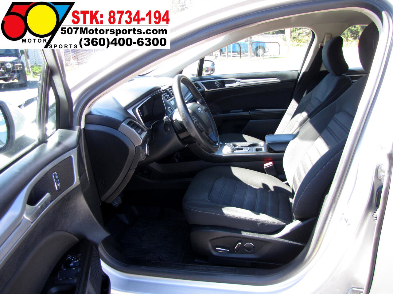 Used 2019 Ford Fusion SE image 12