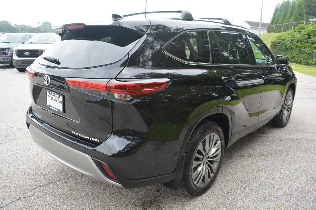 Used 2021 Toyota Highlander Platinum AWD/4WD image 5