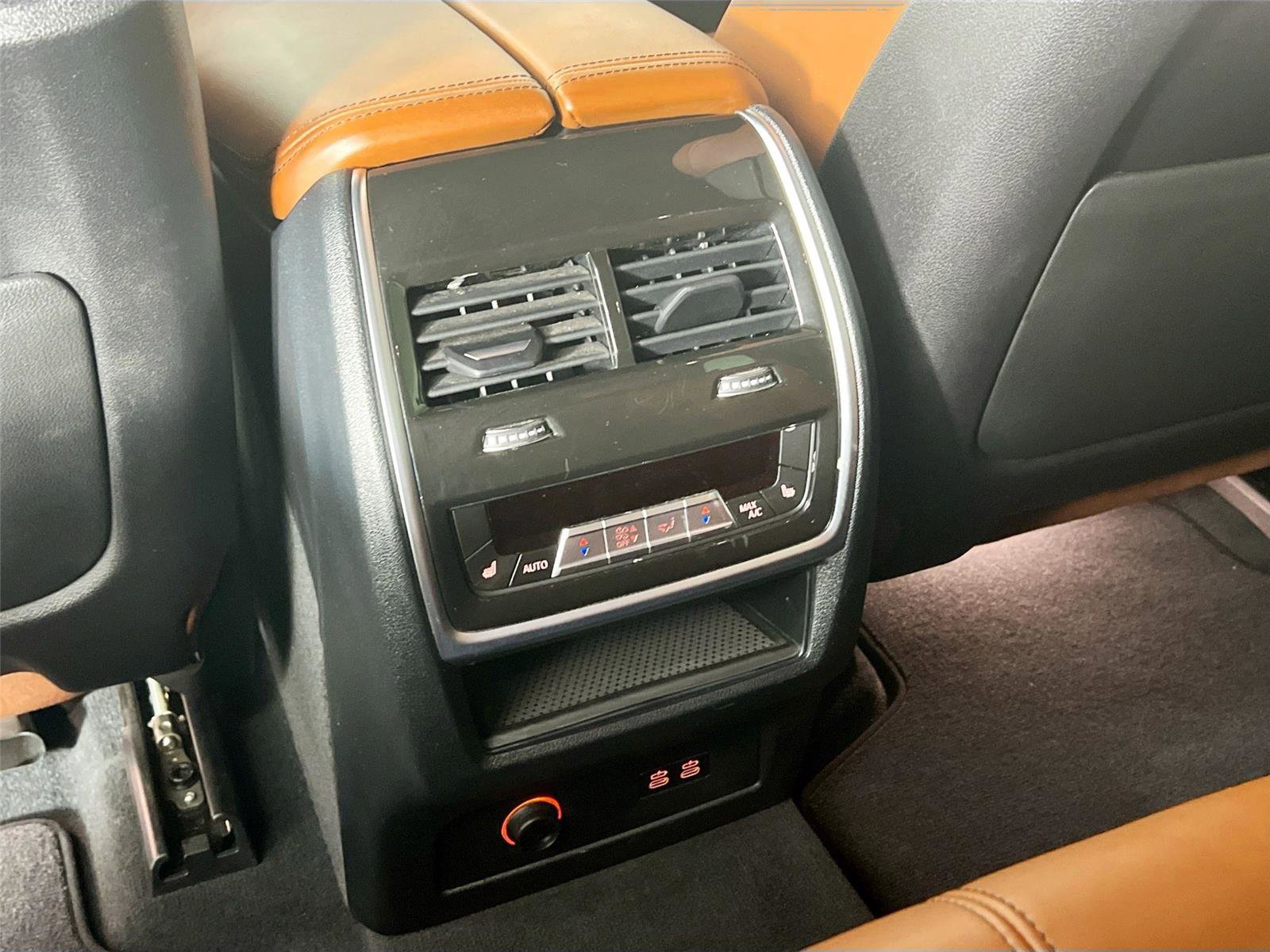 Used 2024 BMW X5 M60i image 24