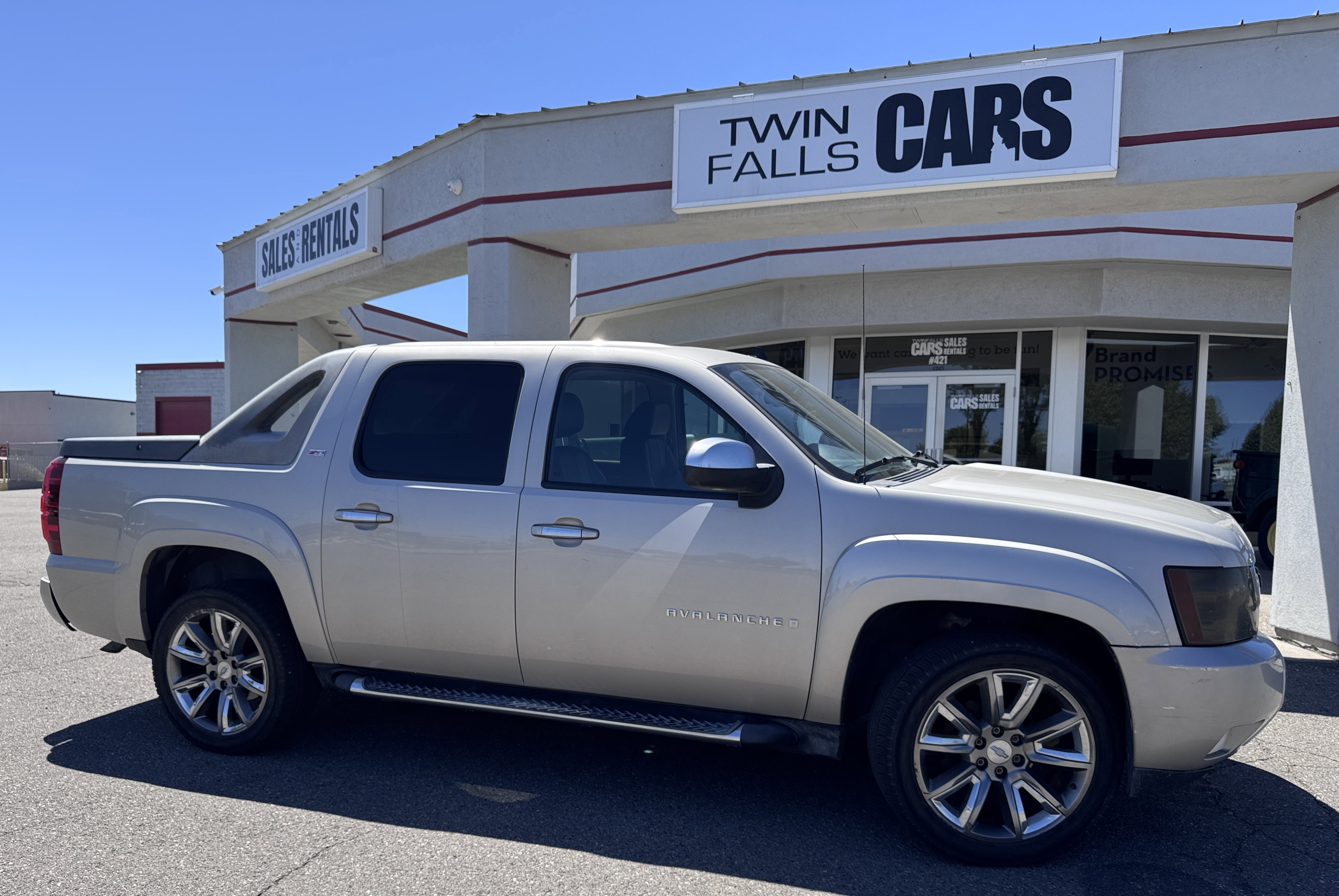 Used 2007 Chevrolet Avalanche LT w/ LT Preferred Equipment Group AWD/4WD image 2