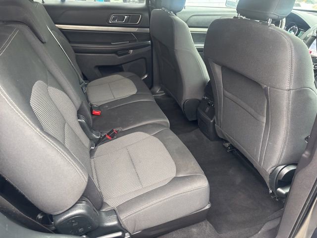 Used 2019 Ford Explorer XLT w/ Equipment Group 201A image 7