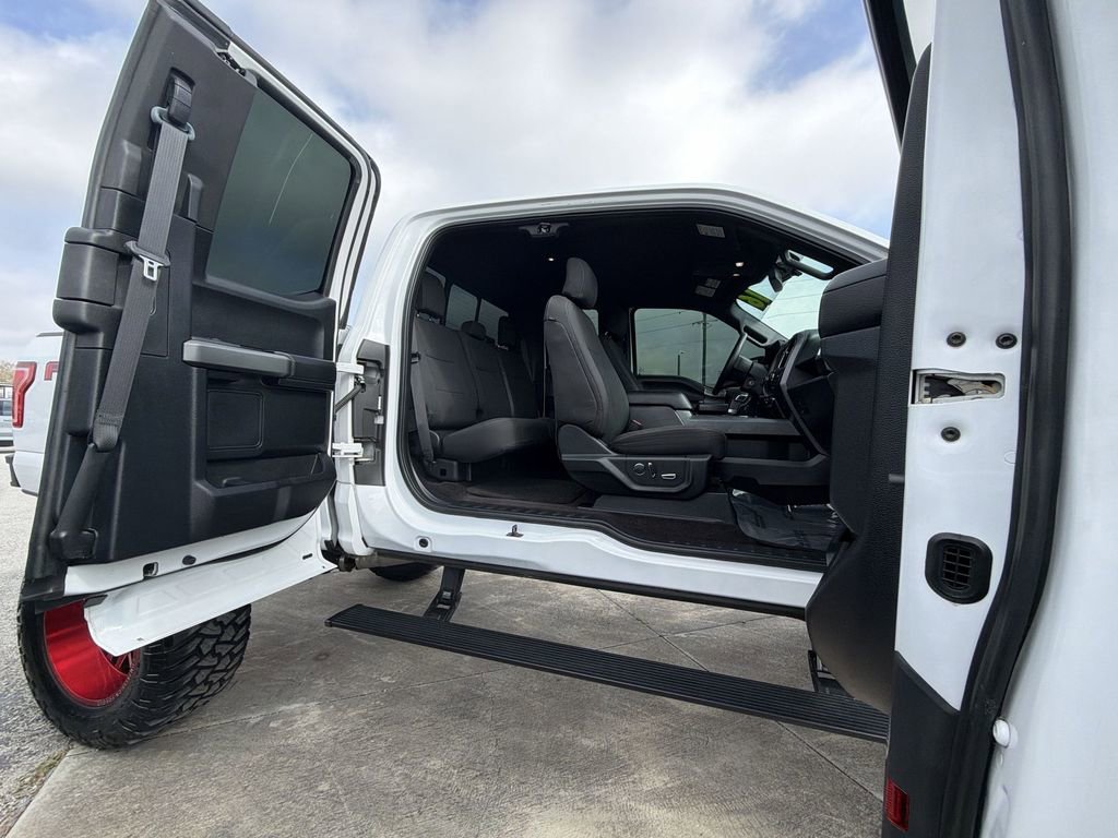 Used 2016 Ford F150 XLT w/ Equipment Group 302A Luxury image 31