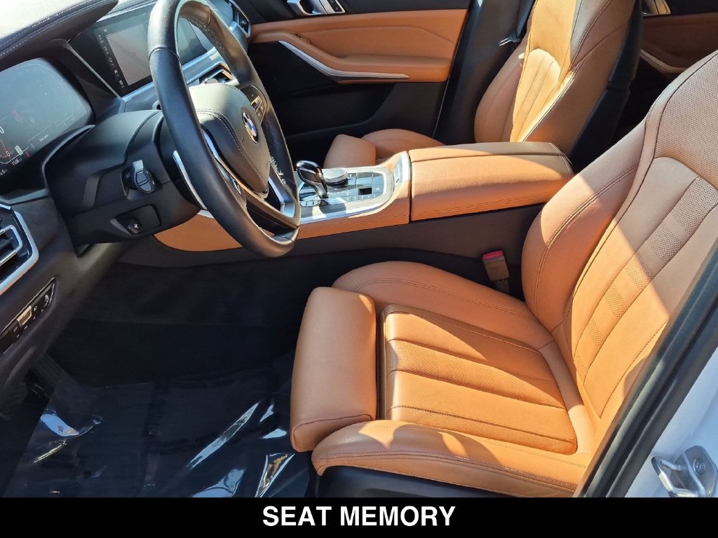 Used 2022 BMW X5 xDrive40i w/ Premium Package AWD/4WD image 21