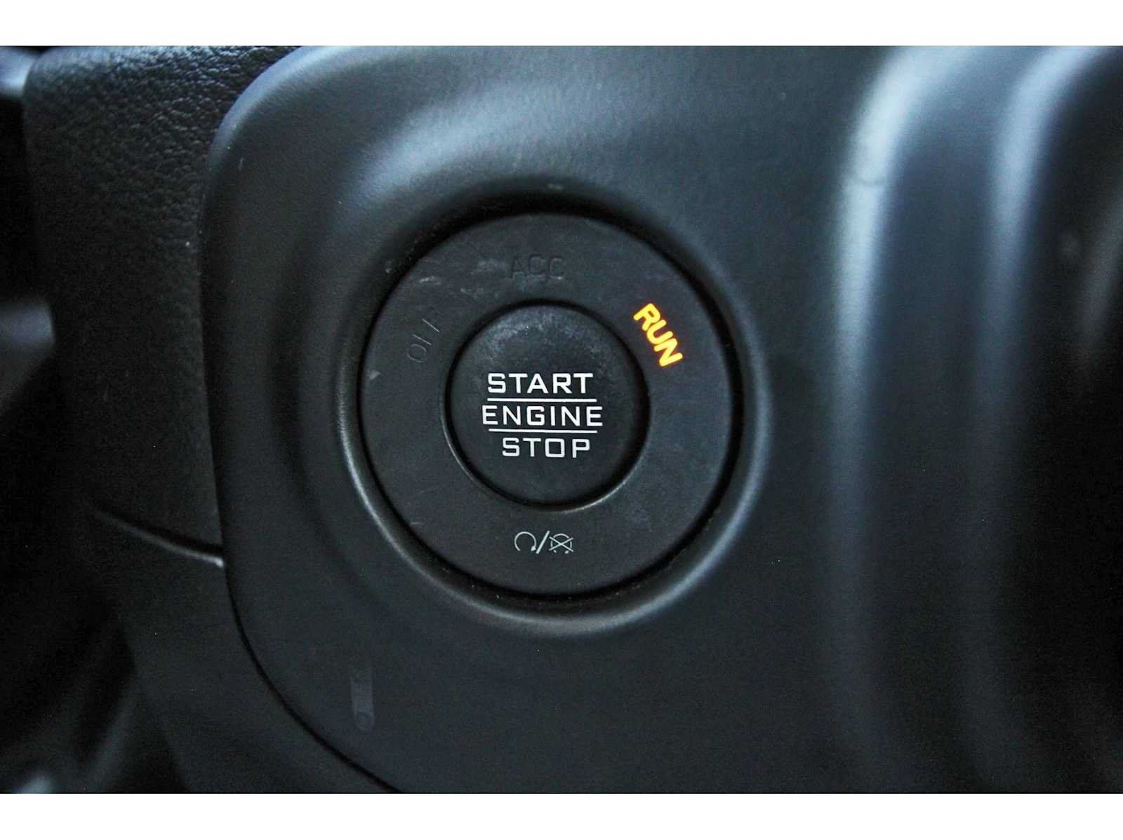 Used 2023 Jeep Wrangler Unlimited Sahara w/ LED Lighting Group AWD/4WD image 23