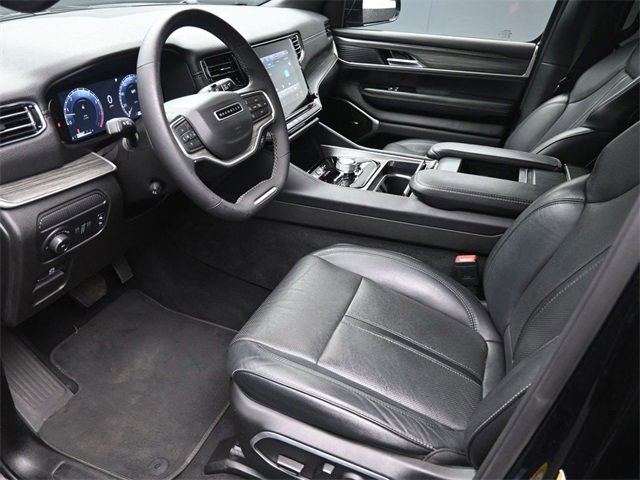 Used 2023 Jeep Wagoneer L Series II image 17