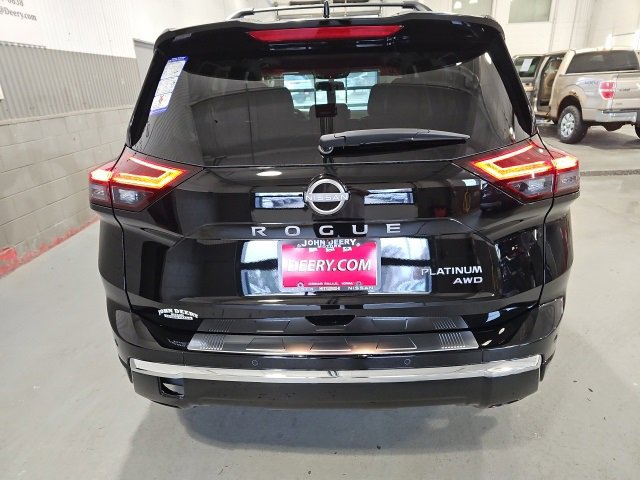 New 2026 Nissan Rogue Platinum image 4