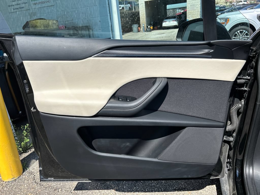Used 2022 Tesla Model X Plaid AWD/4WD image 10