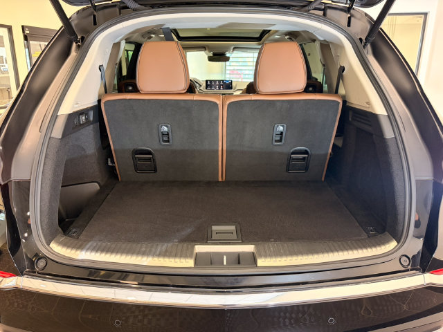 Used 2024 Acura MDX w/ Advance Package AWD/4WD image 26